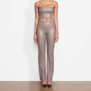 SKIMS NWT Faux Leather Boot Cut Pants Cement Size 4X